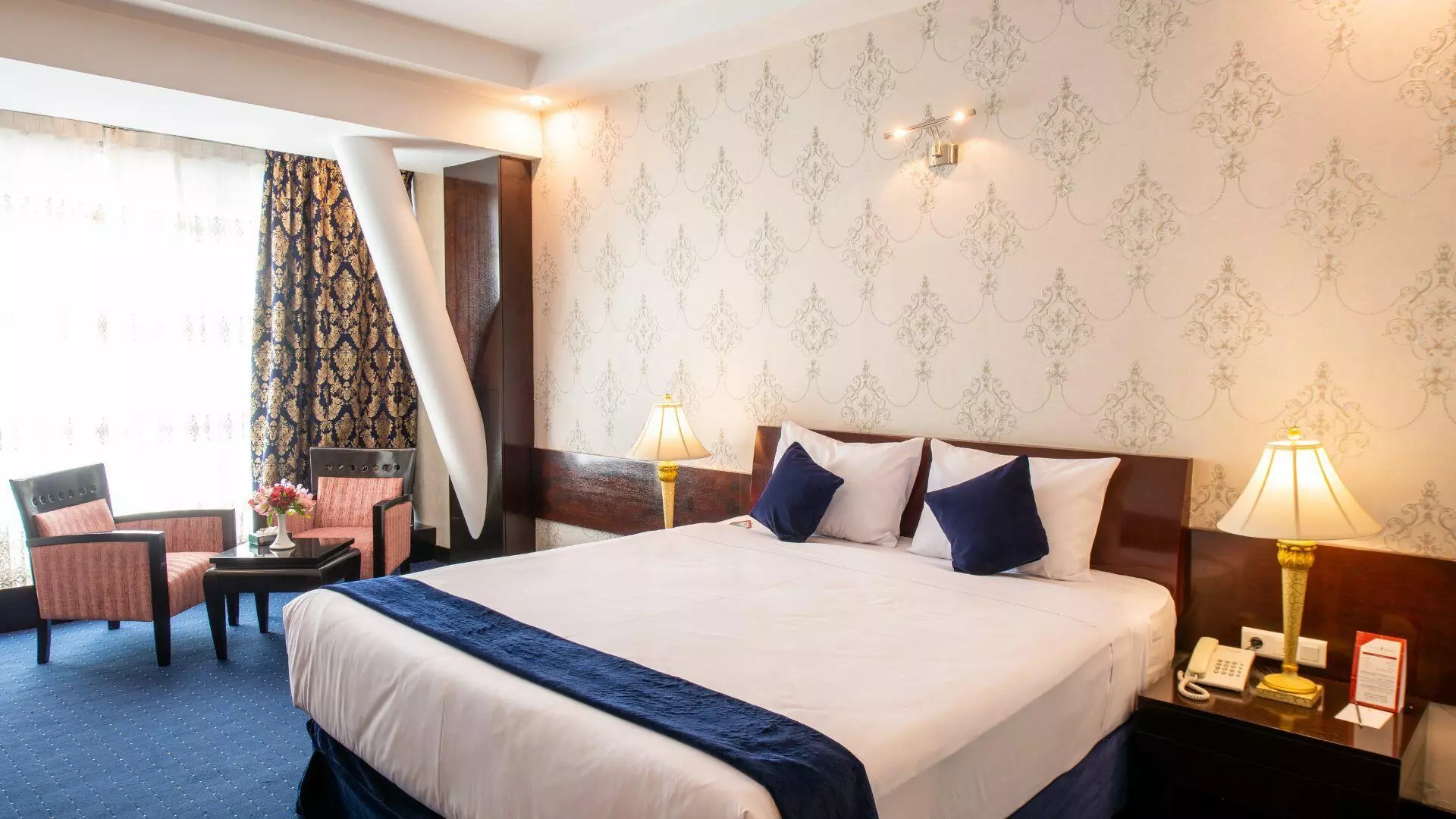 Chamran Grand Hotel