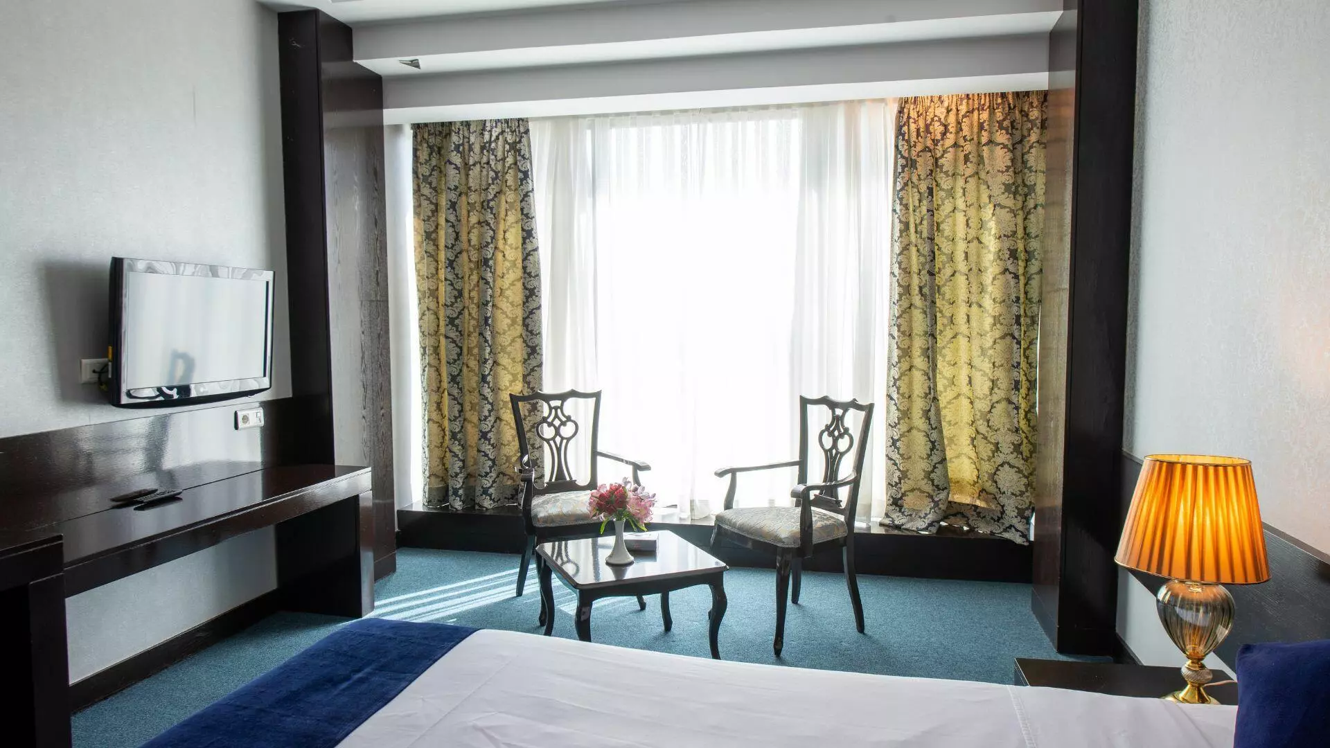 Chamran Grand Hotel