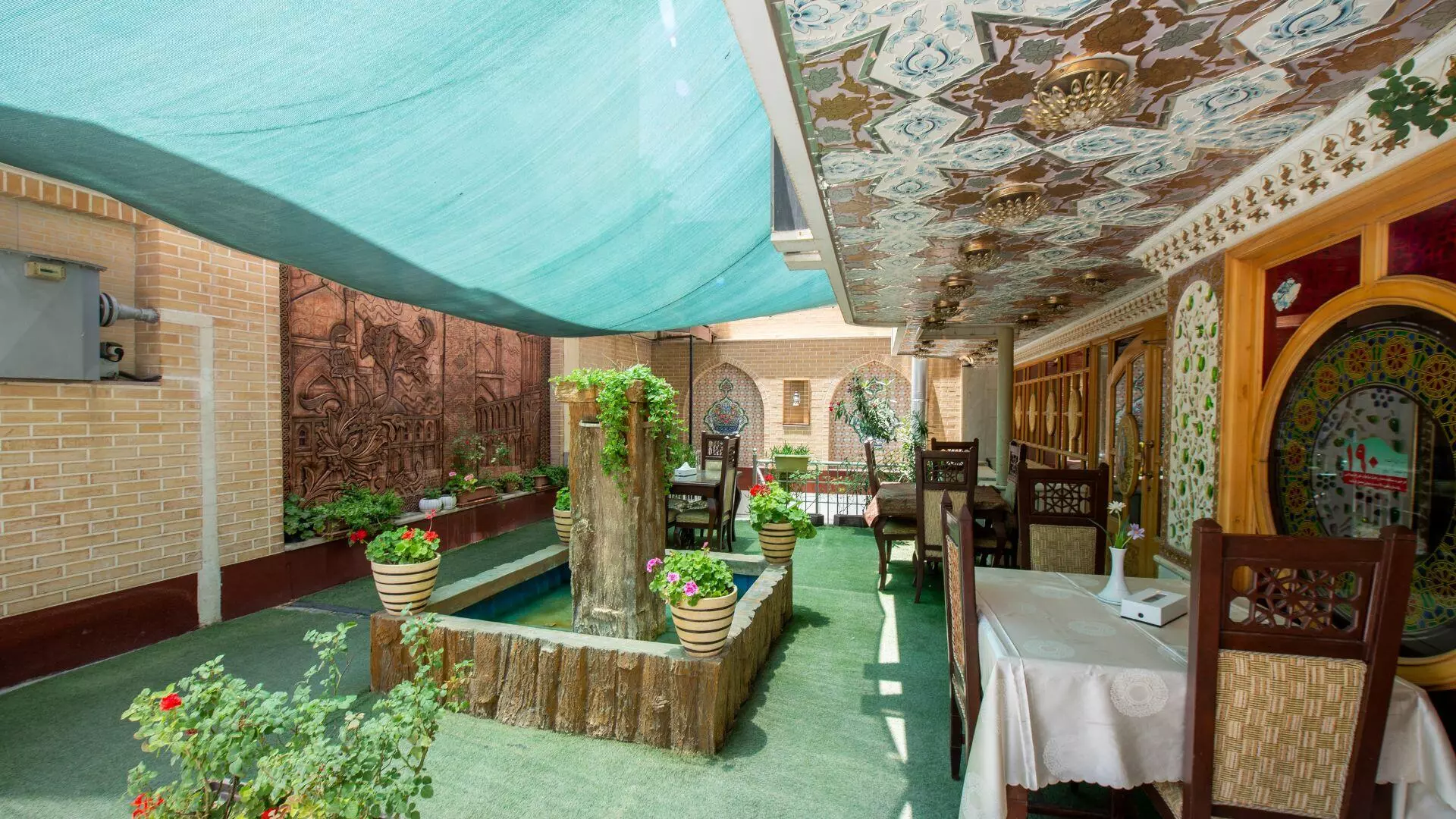 Safavi Hotel