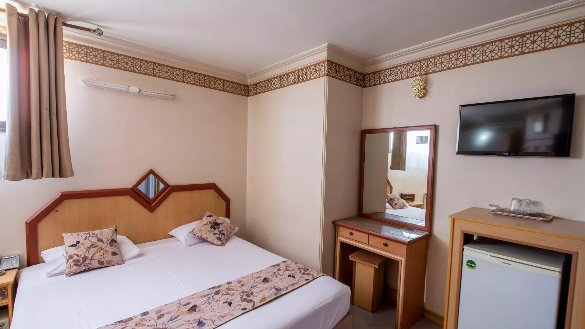 Safavi Hotel