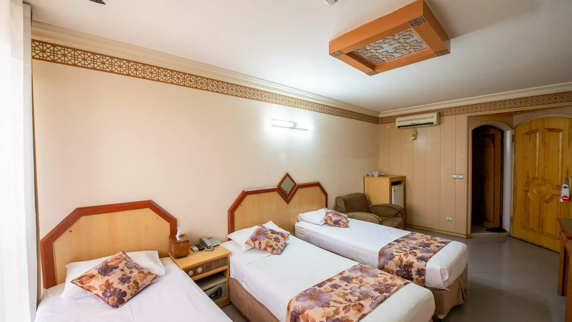 Safavi Hotel