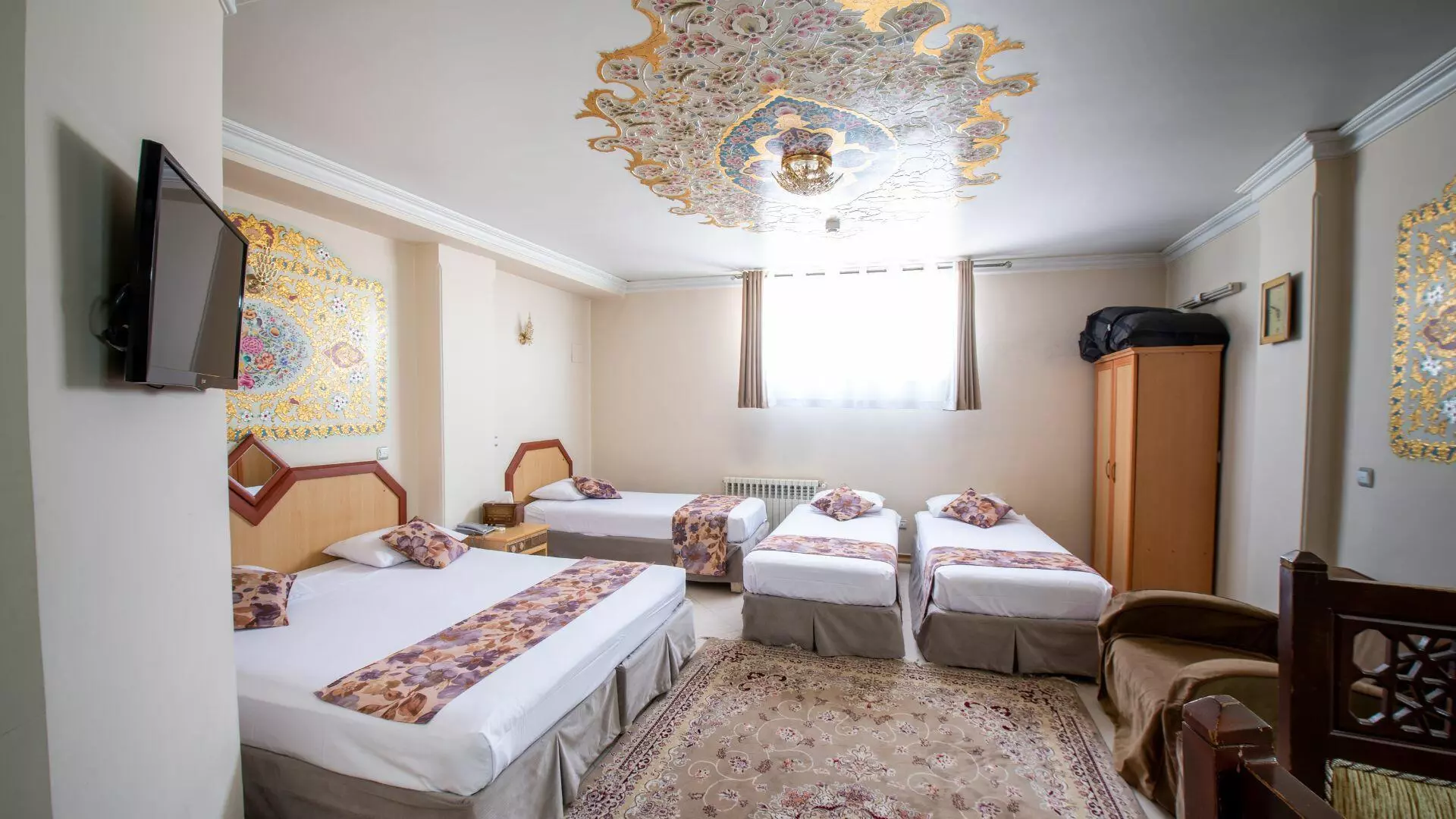 Safavi Hotel