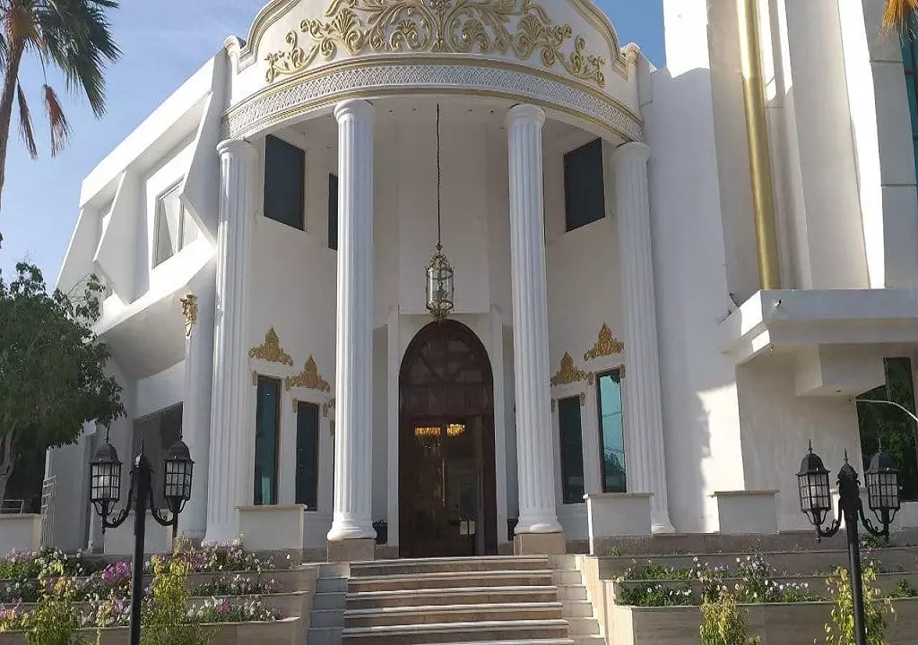 Royan Ghaem Hotel