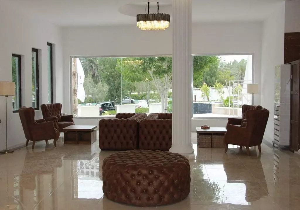 Royan Ghaem Hotel