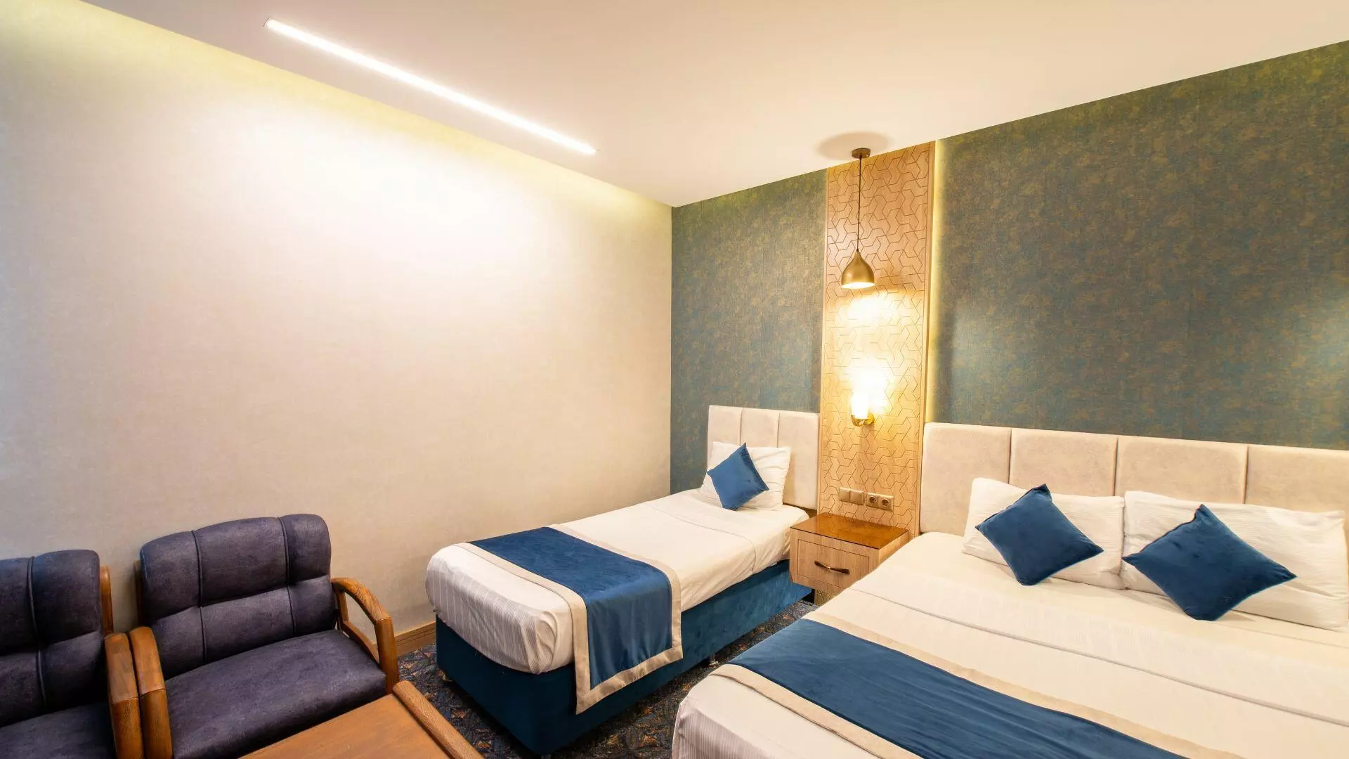 Setareh Hotel