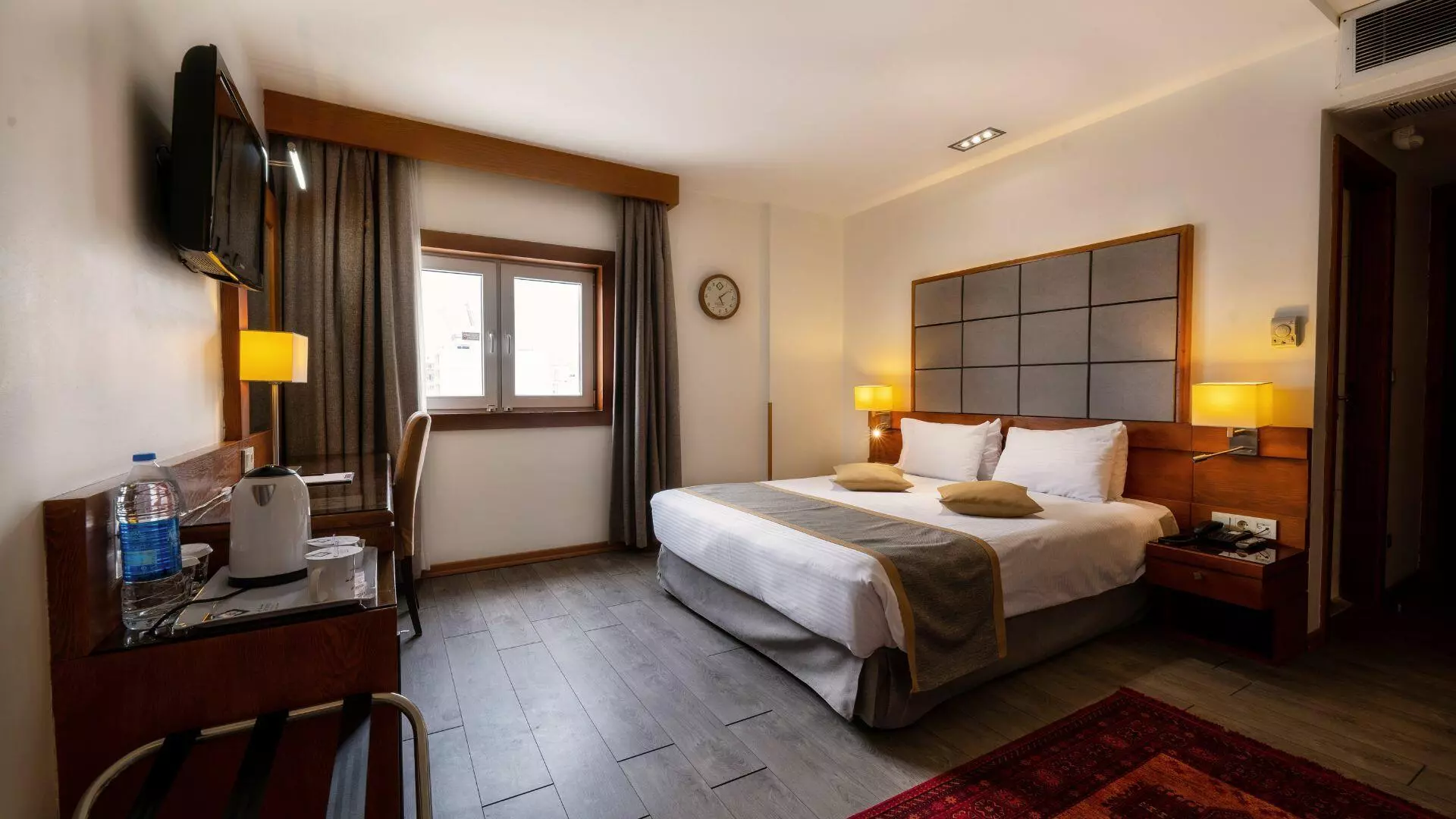 Elysee Hotel