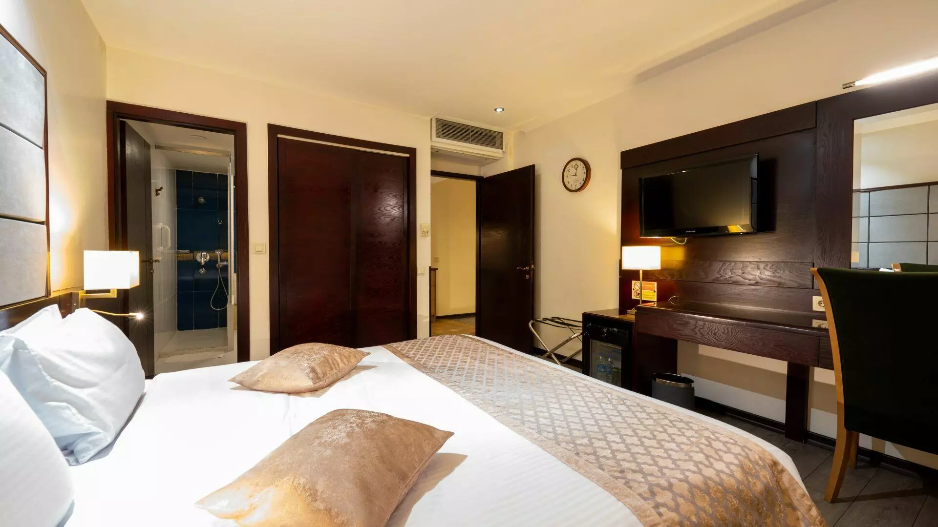 Elysee Hotel