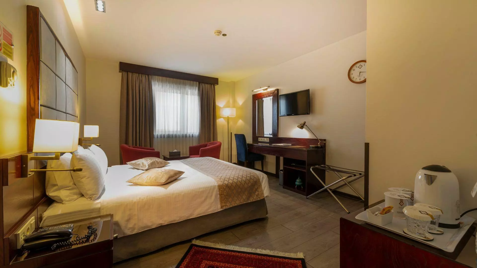 Elysee Hotel