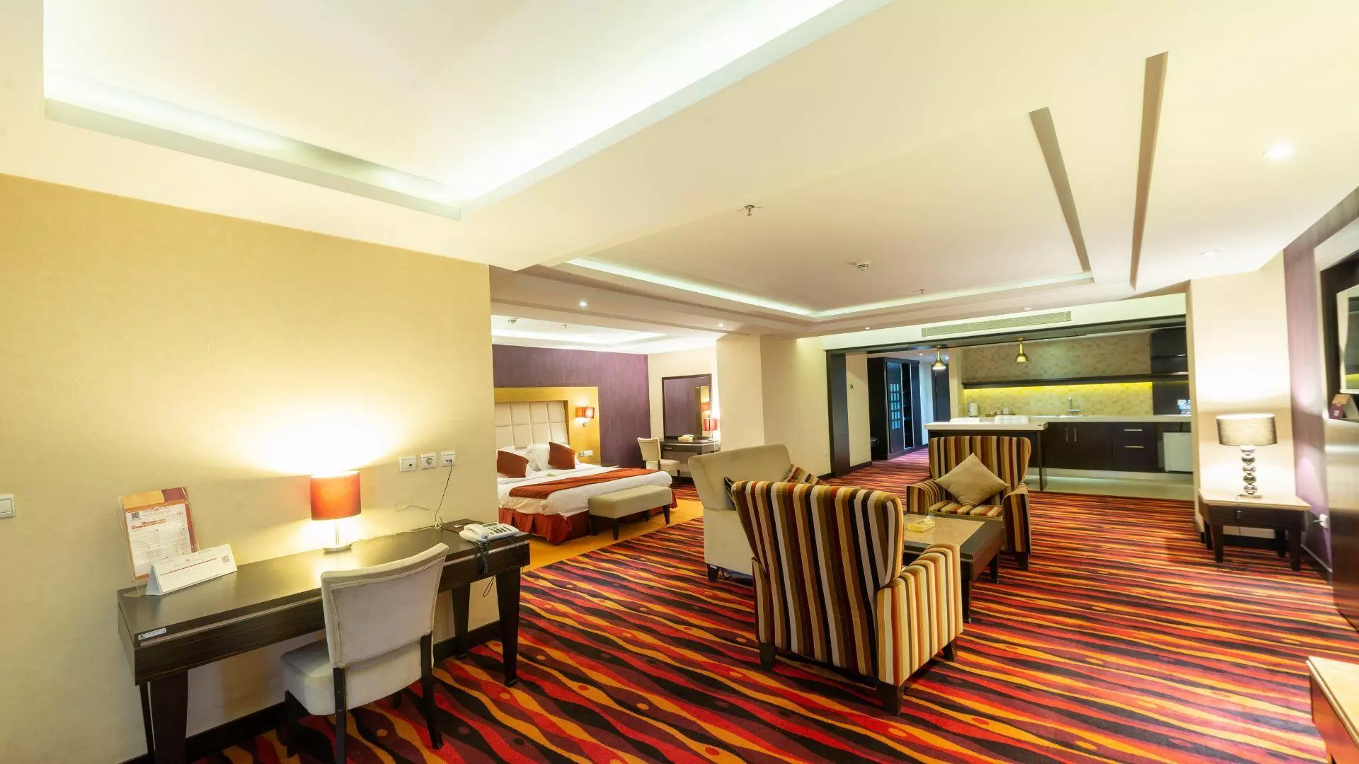 Parsian Kowsar Hotel