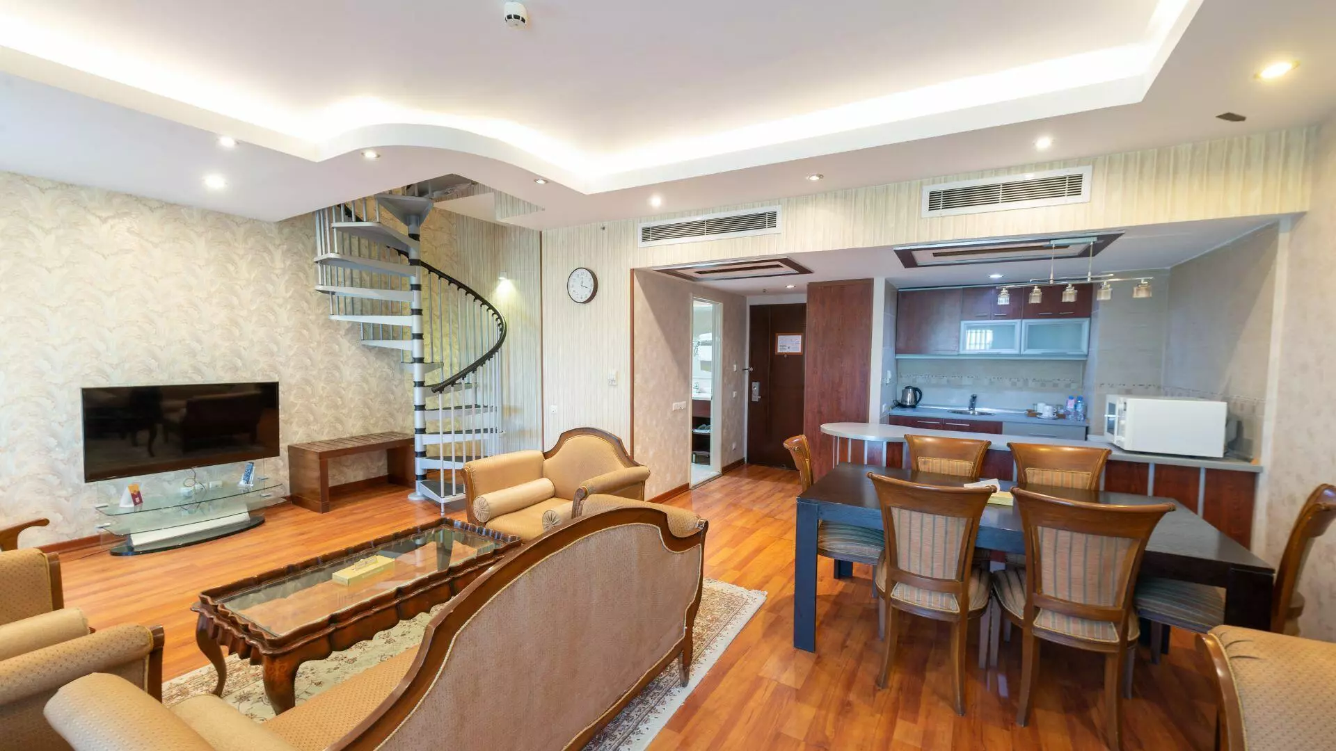Parsian Kowsar Hotel