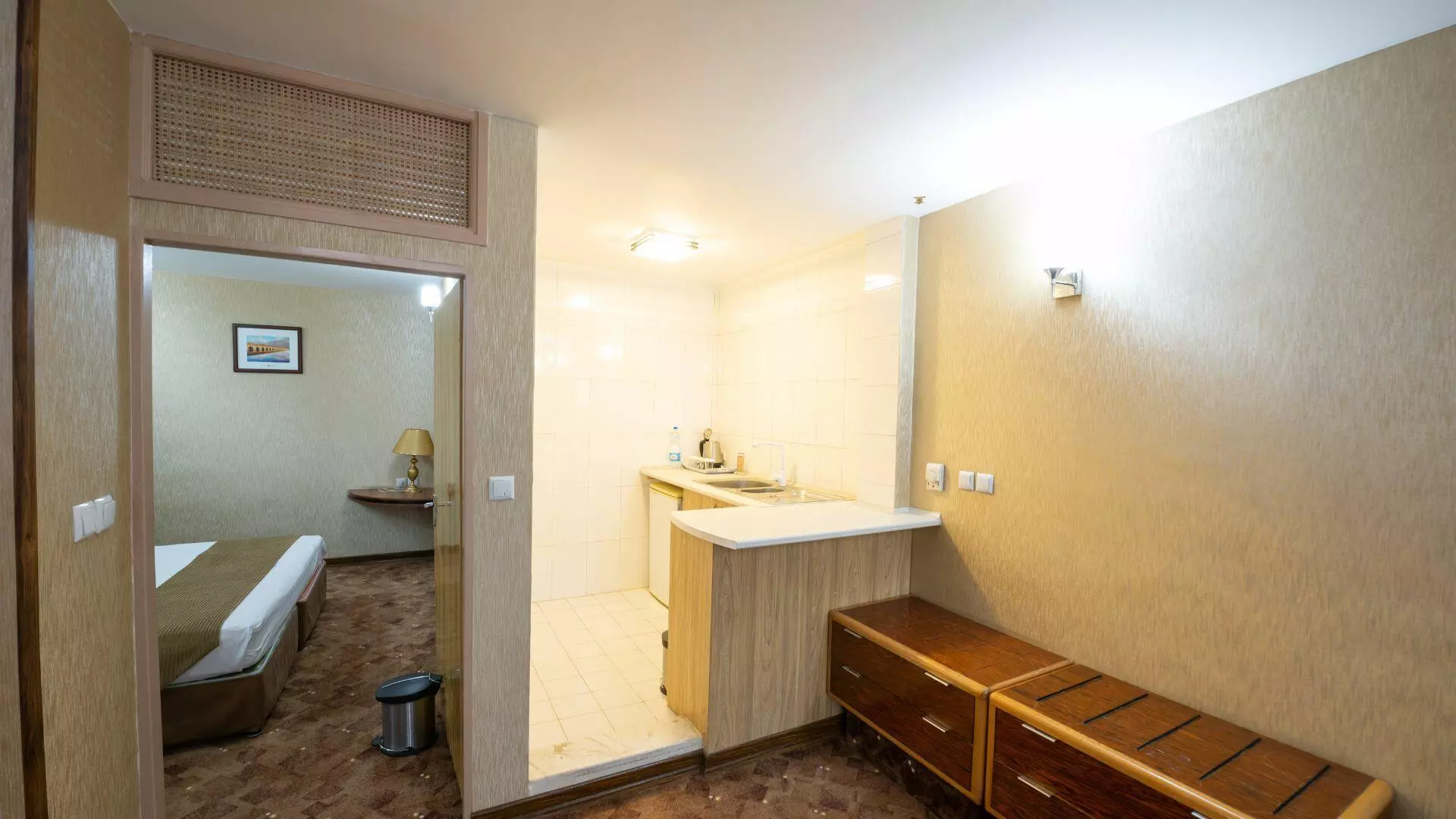 Parsian Suite Hotel