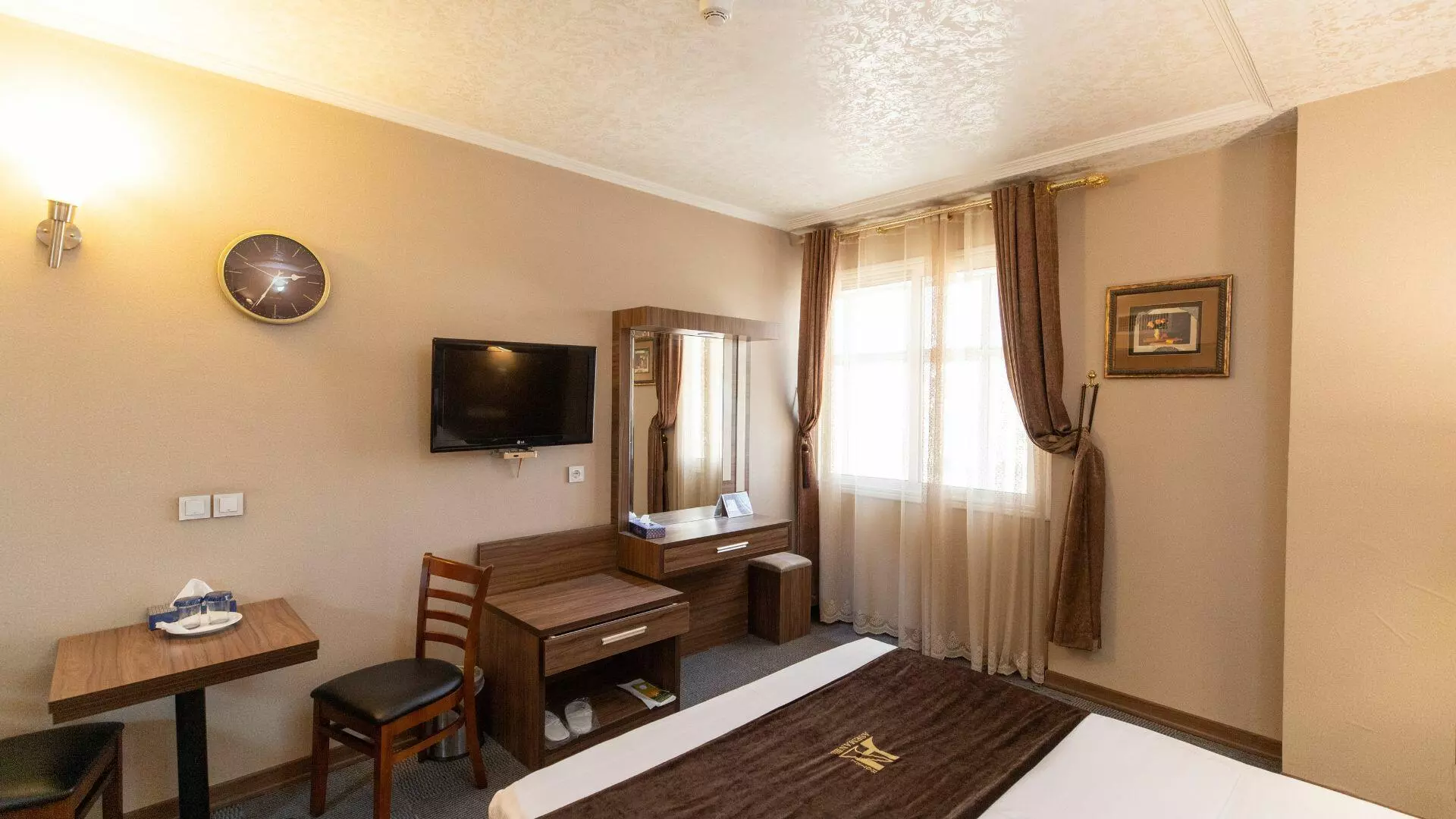 Aseman Hotel