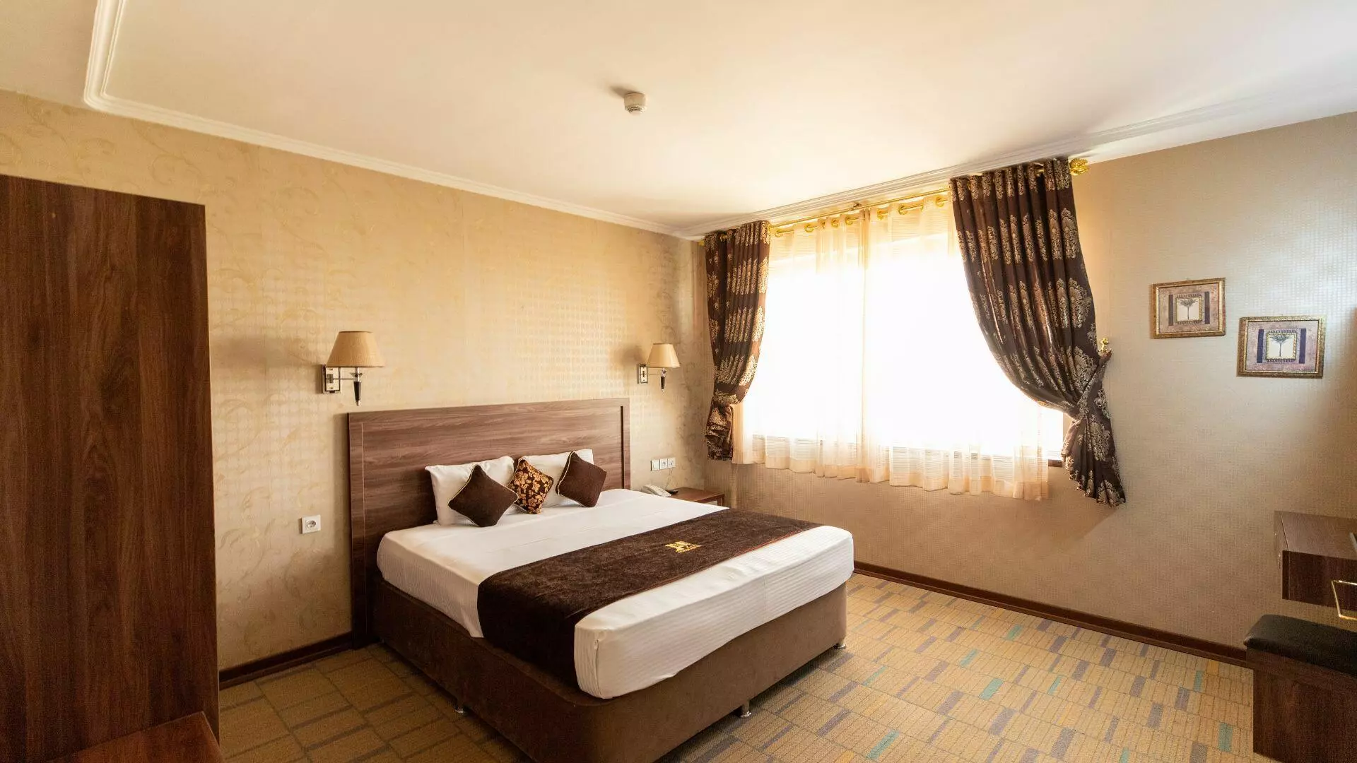 Aseman Hotel