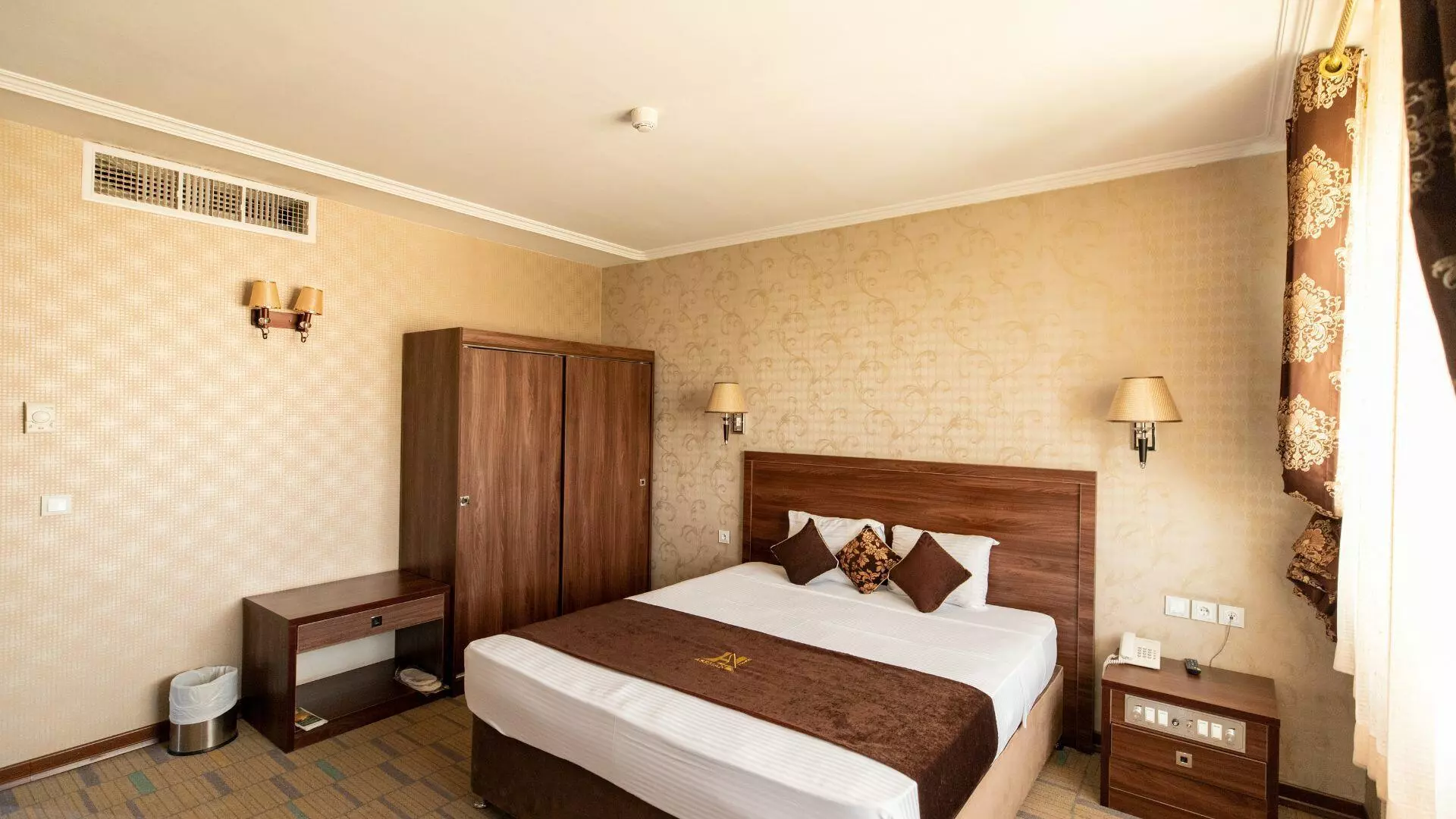 Aseman Hotel