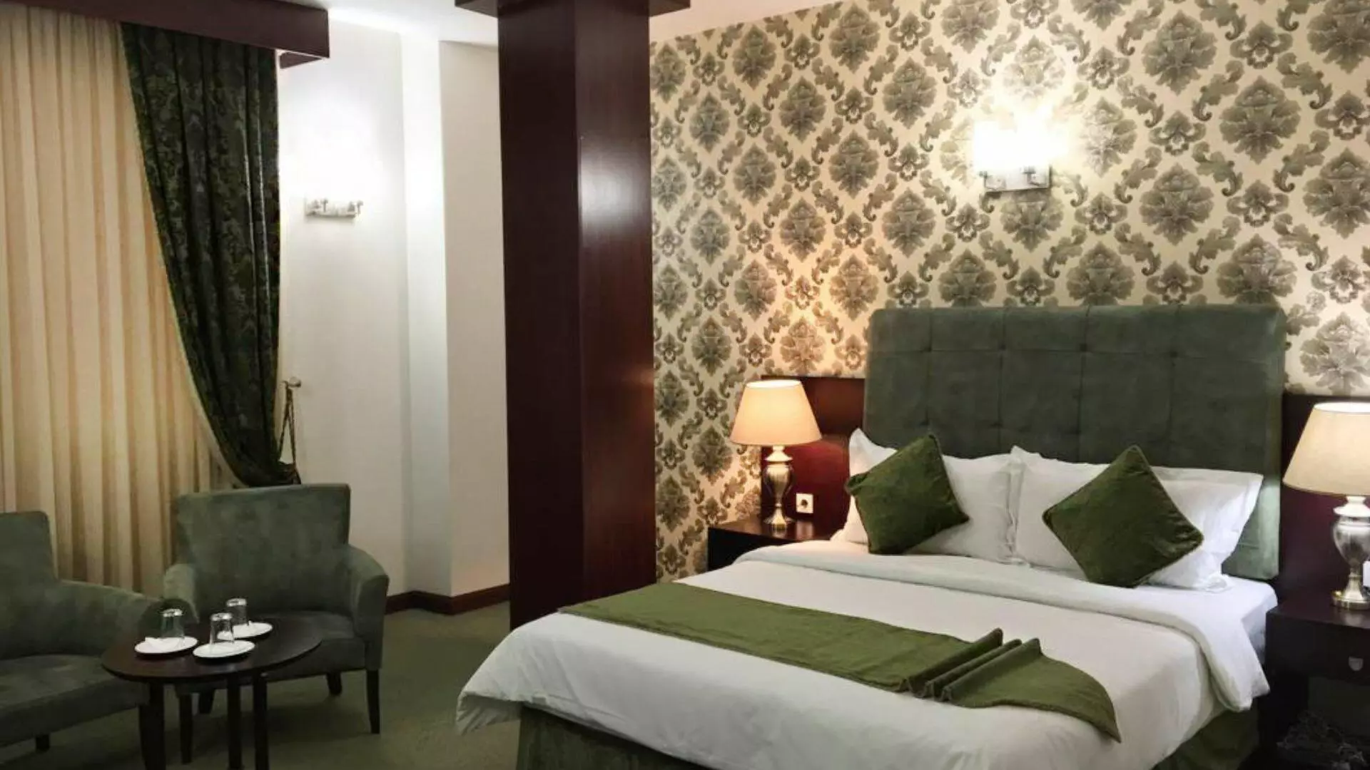 Merat Hotel