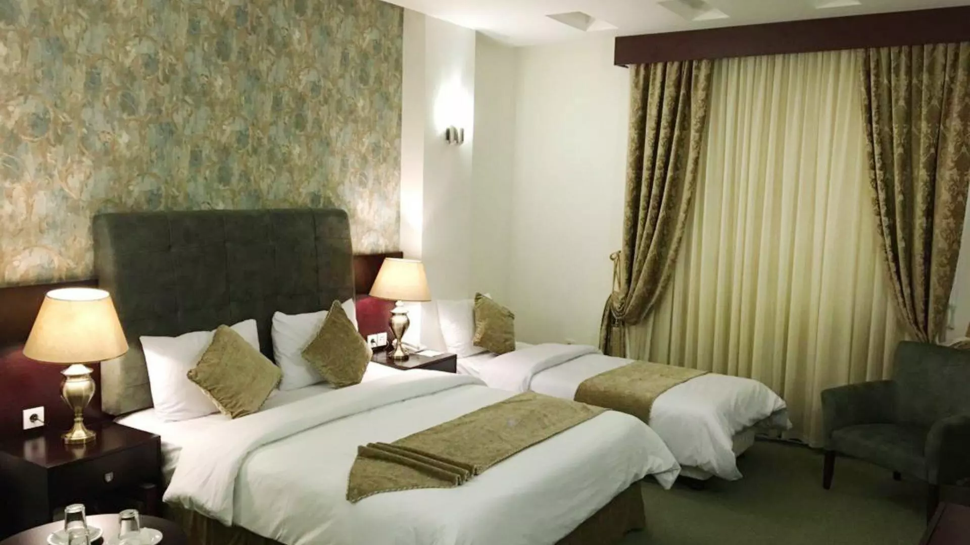 Merat Hotel