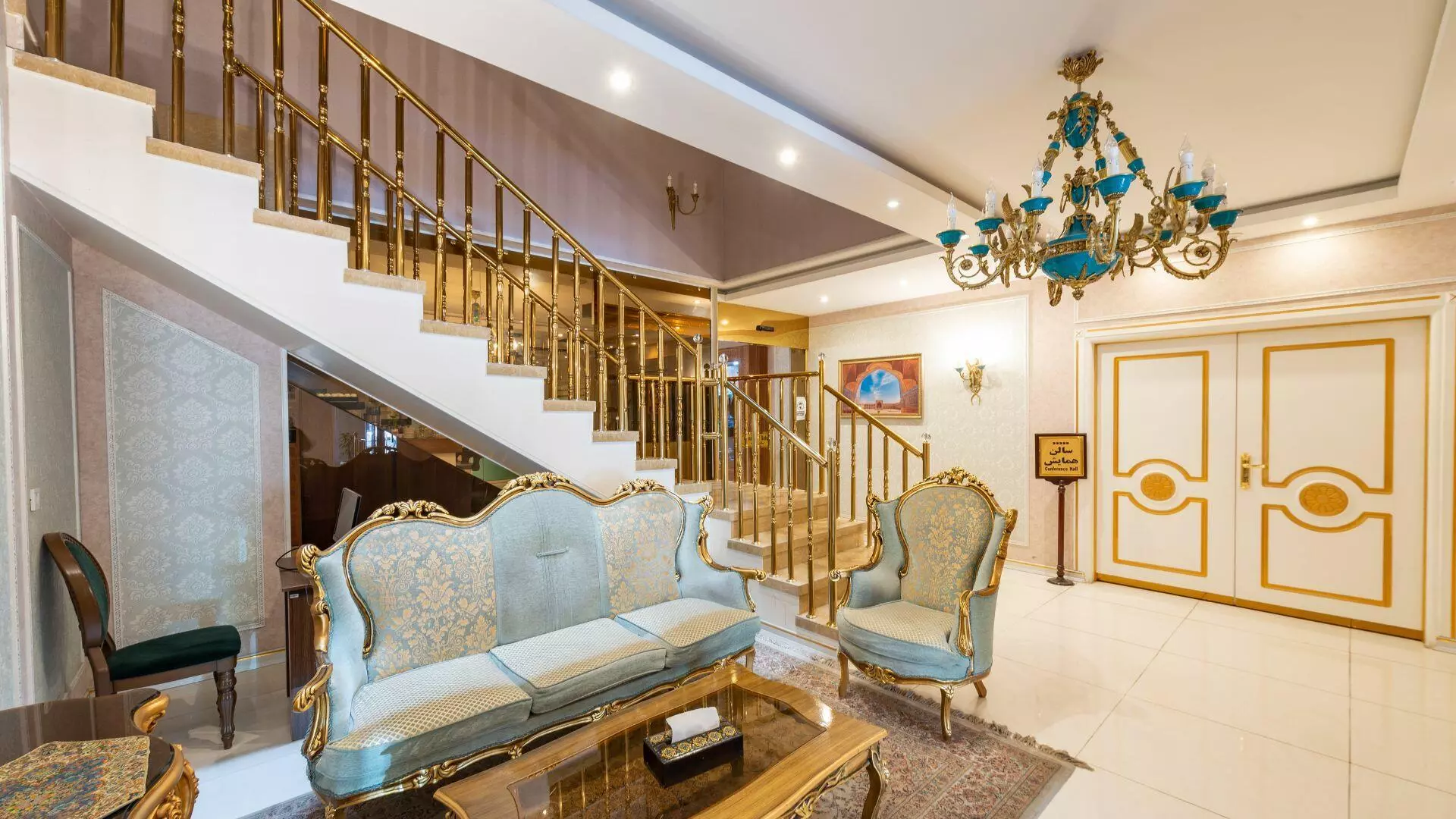 Khajoo Hotel