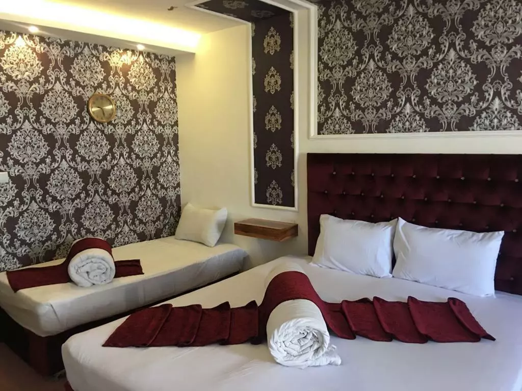 Khavar Hotel