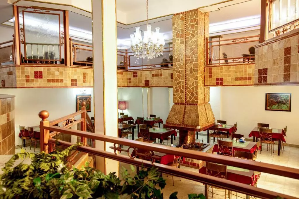 Aminian Hotel