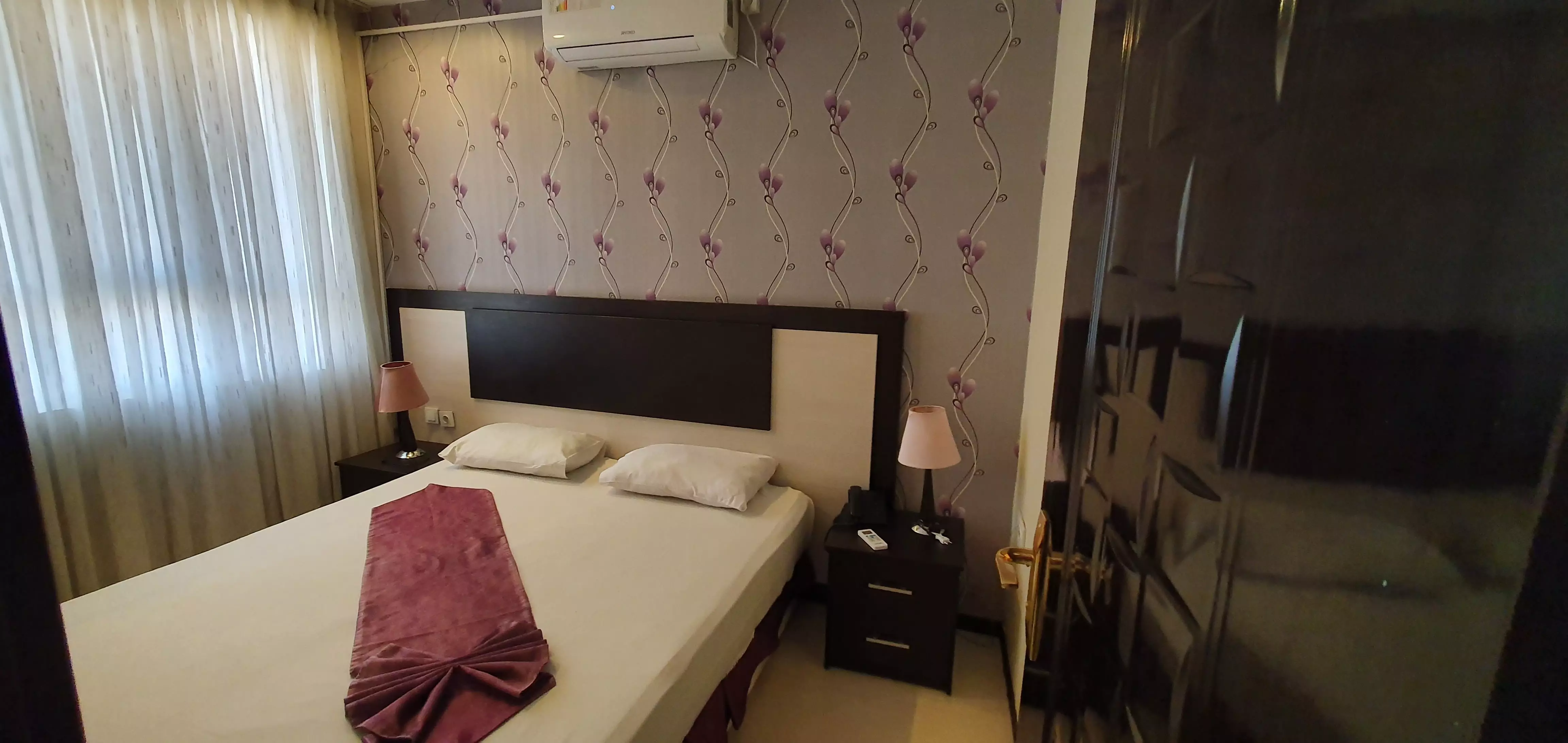 Seraj Hotel