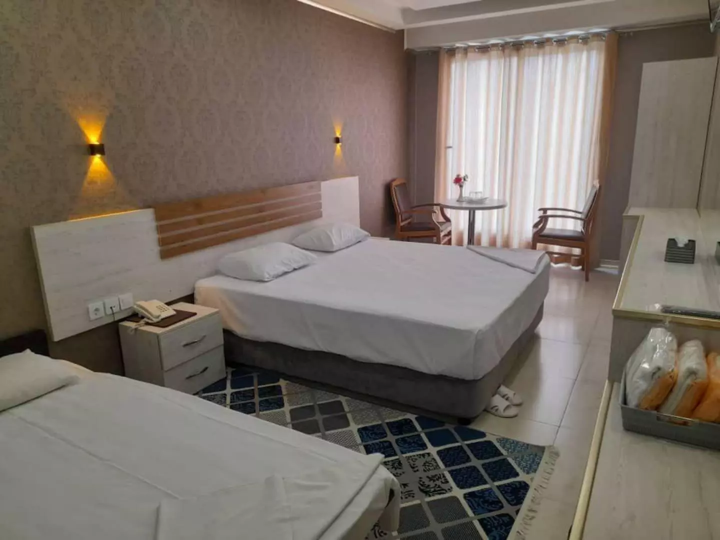 Sepahan Hotel