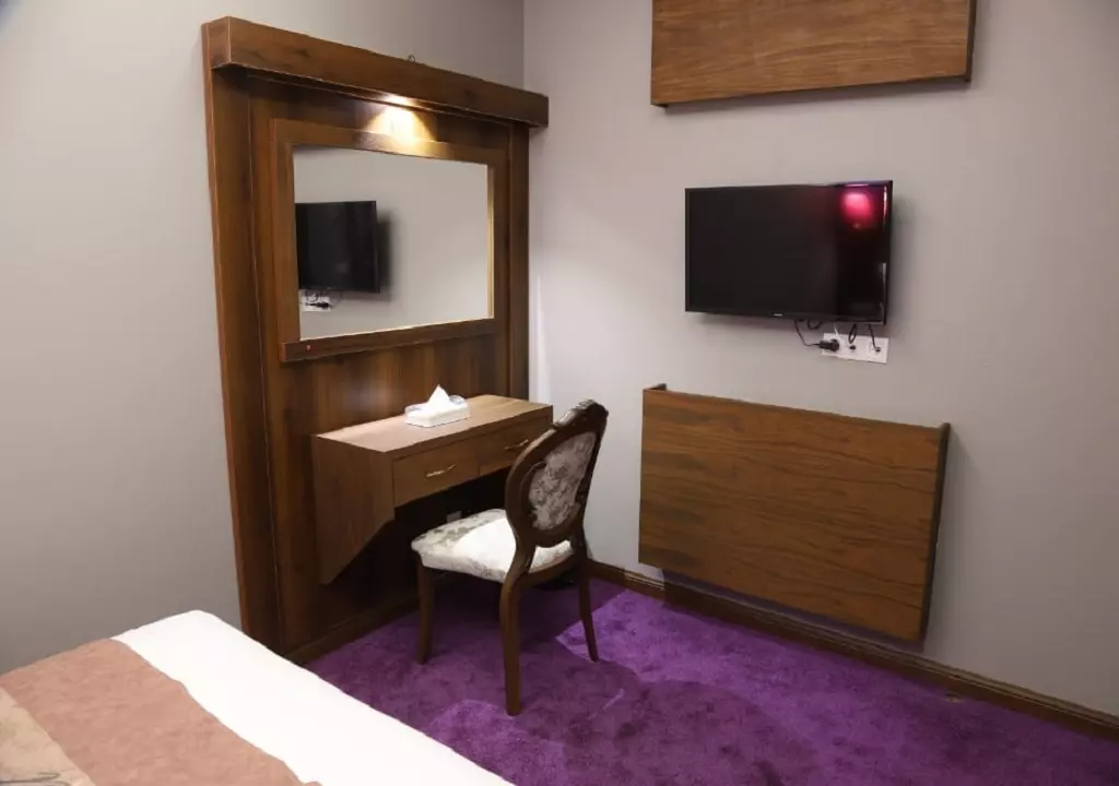 Ronia Hotel