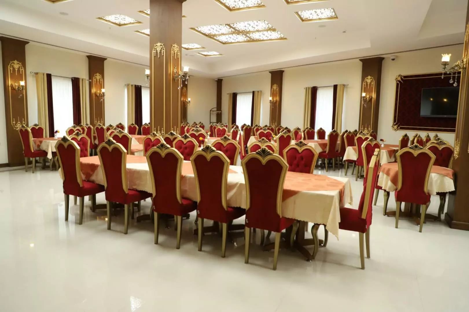 Niayesh Hotel