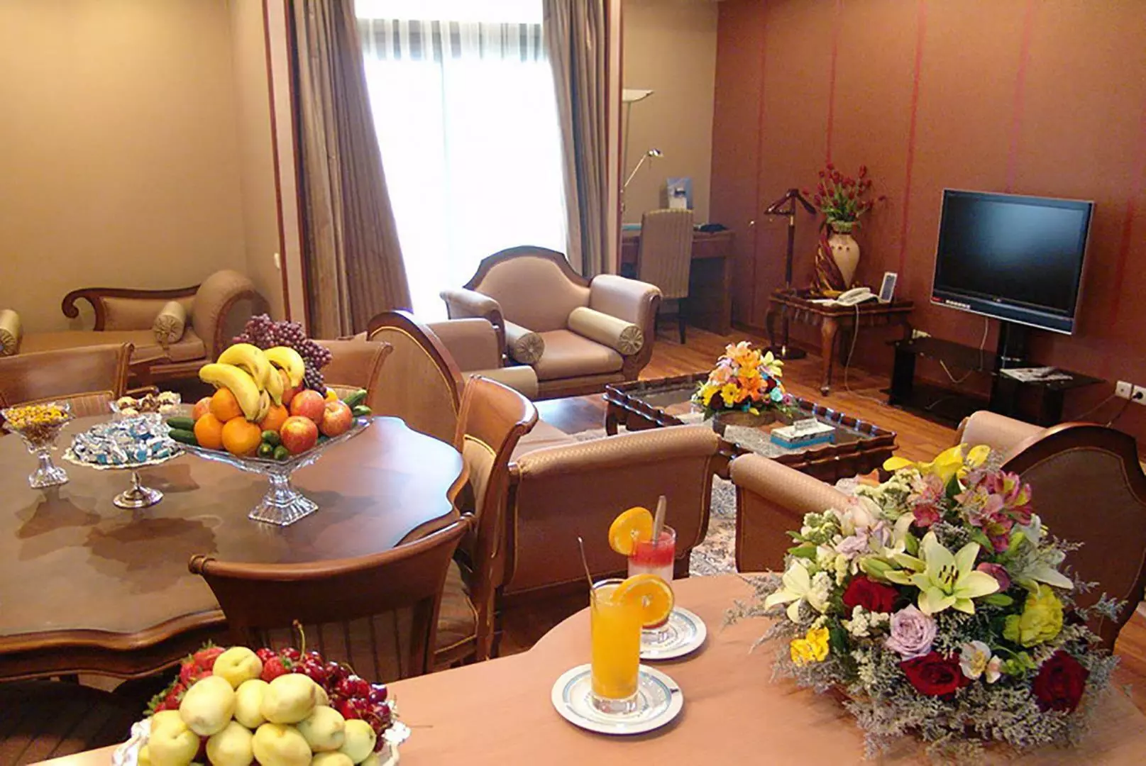 Parsian Kowsar Hotel