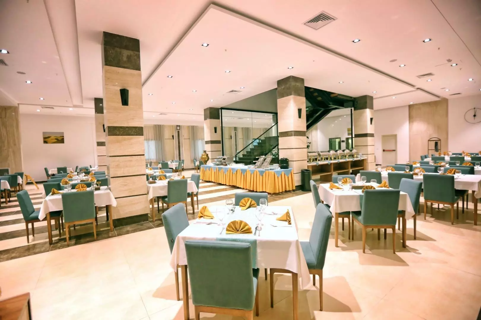 Novin Plus Hotel
