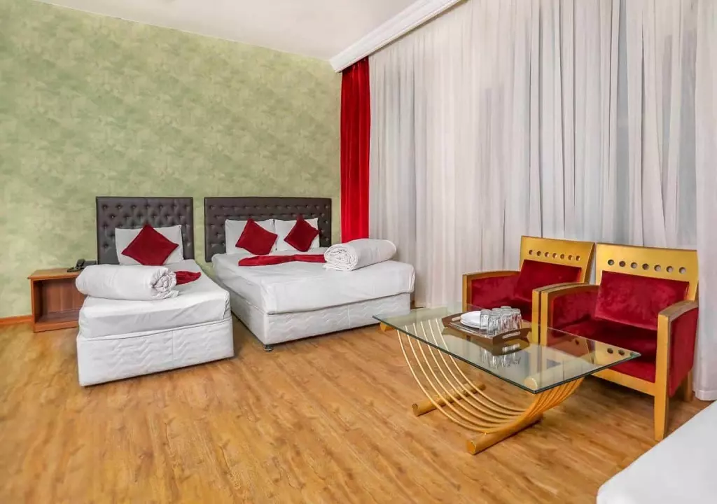 Javaheri Hotel