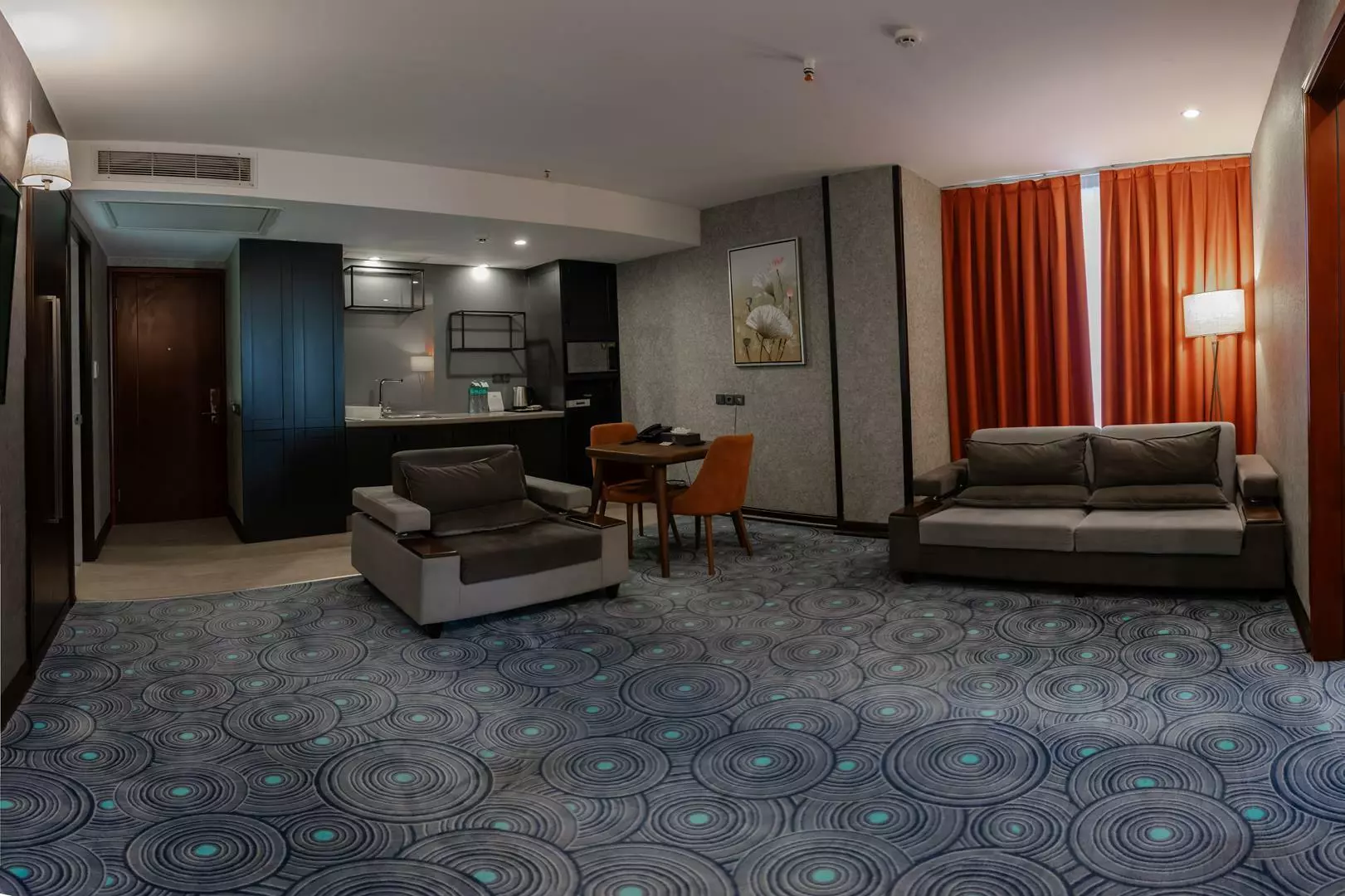 Avina Hotel