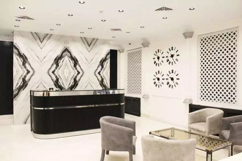 Karoon Hotel