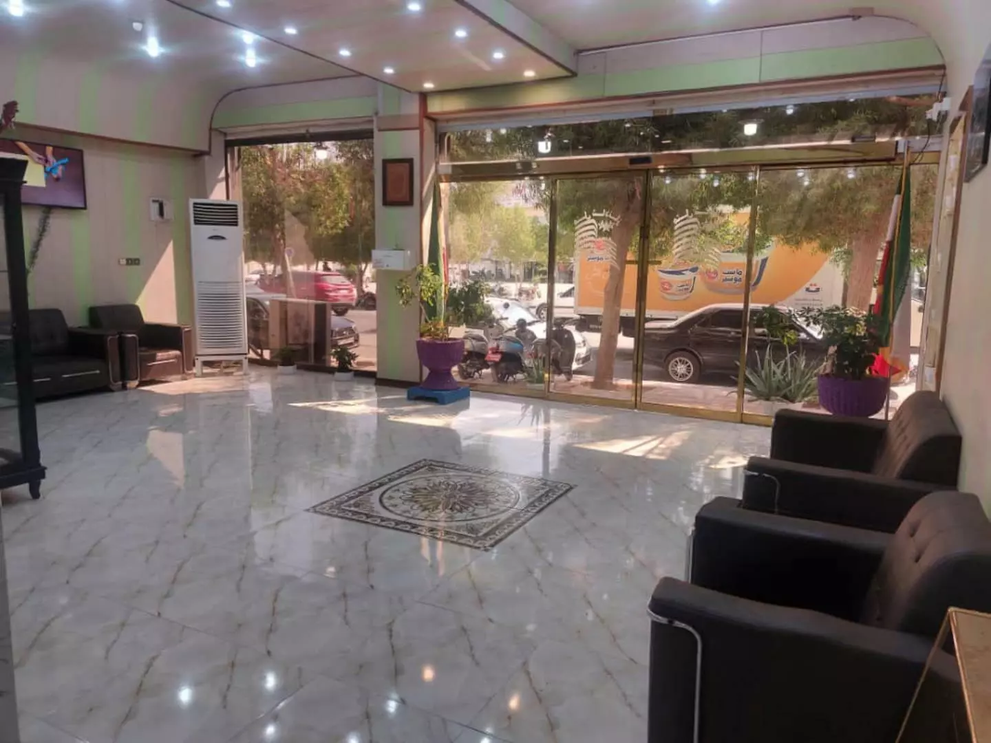 Hotel Shadnaz 1