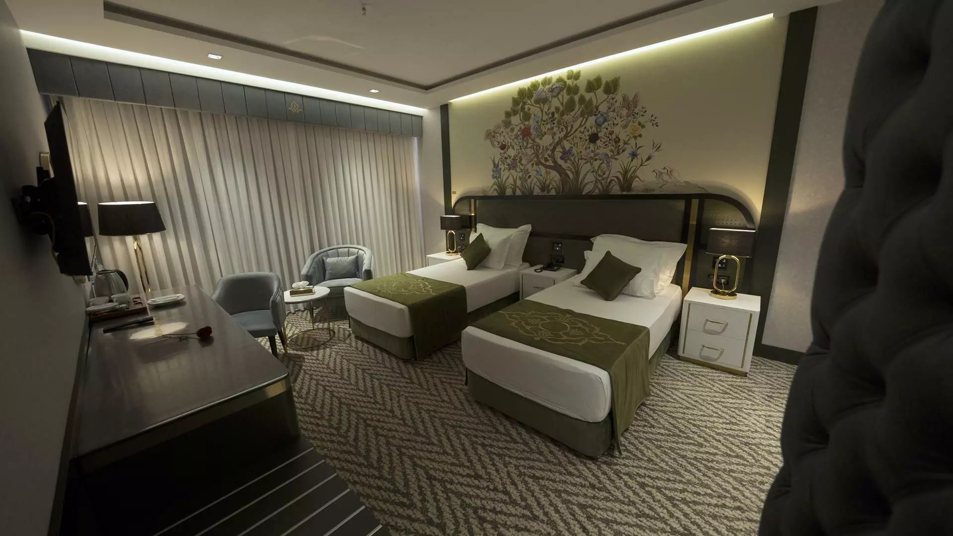 Chaharbagh Hotel
