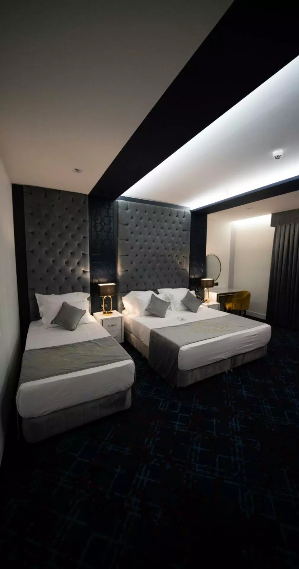 Chaharbagh Hotel