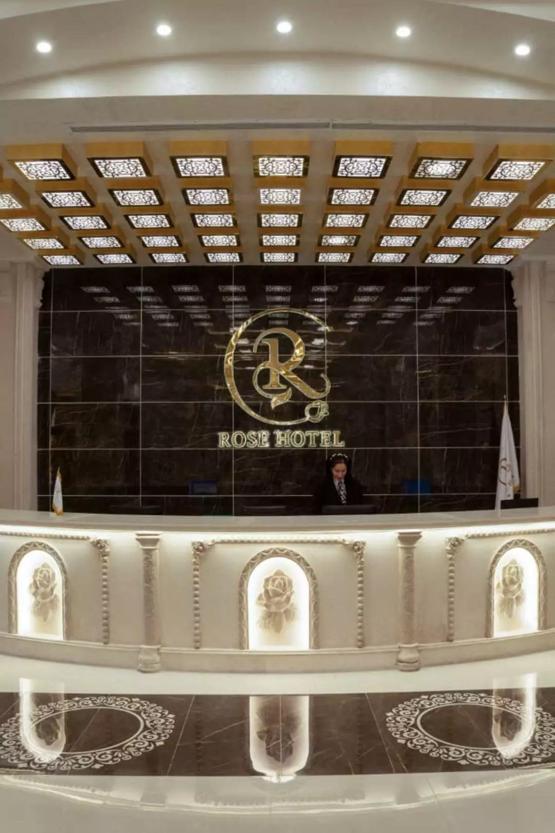 Rose Grand Hotel