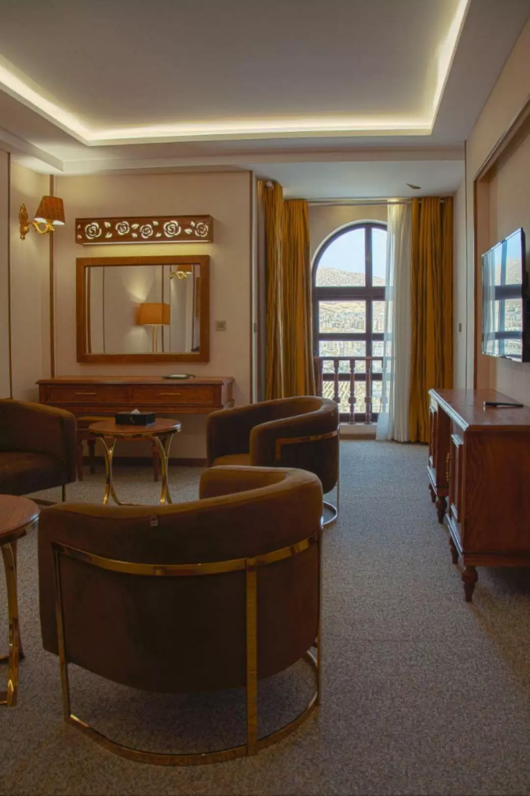 Rose Grand Hotel