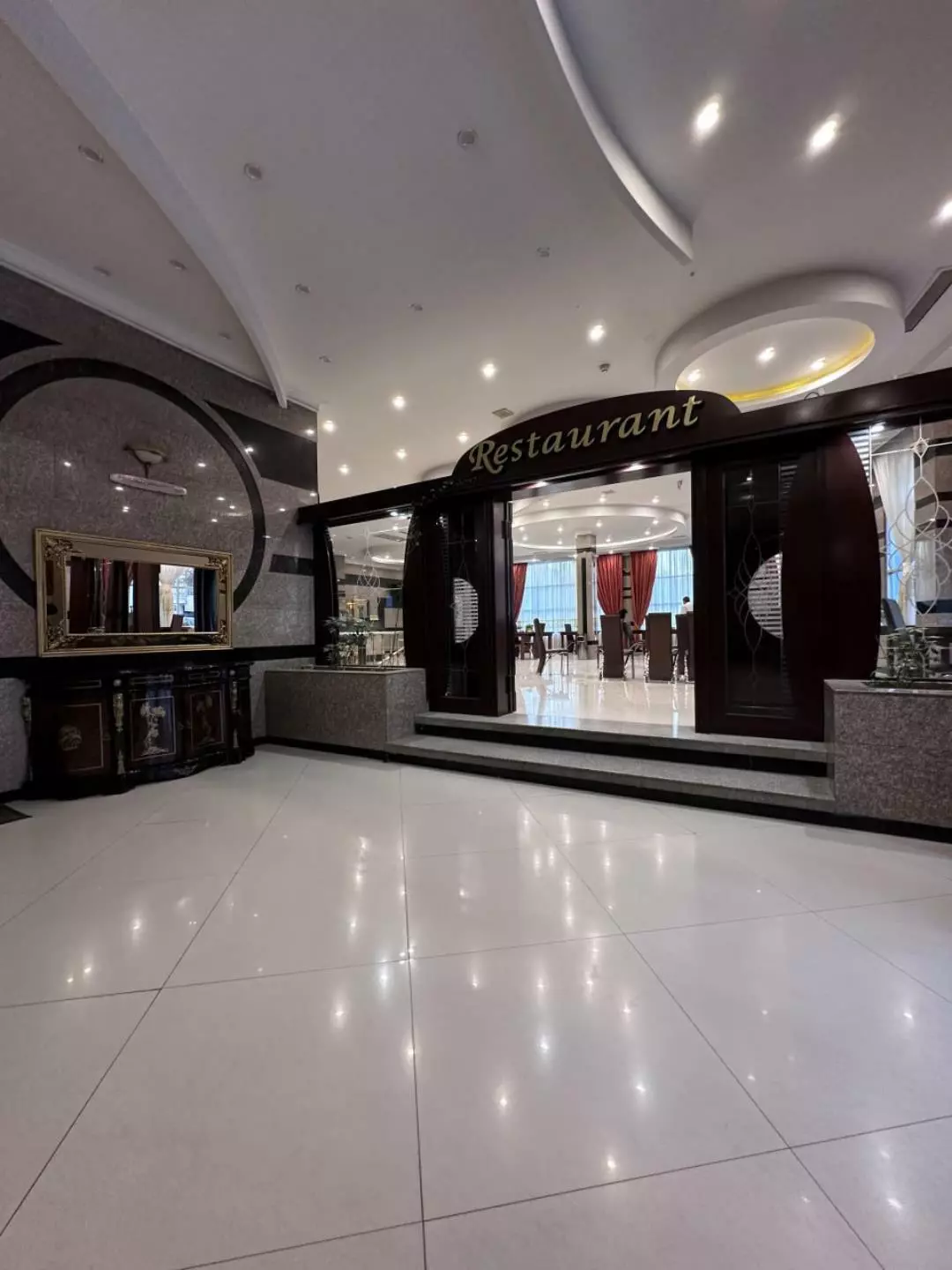 Helia Hotel