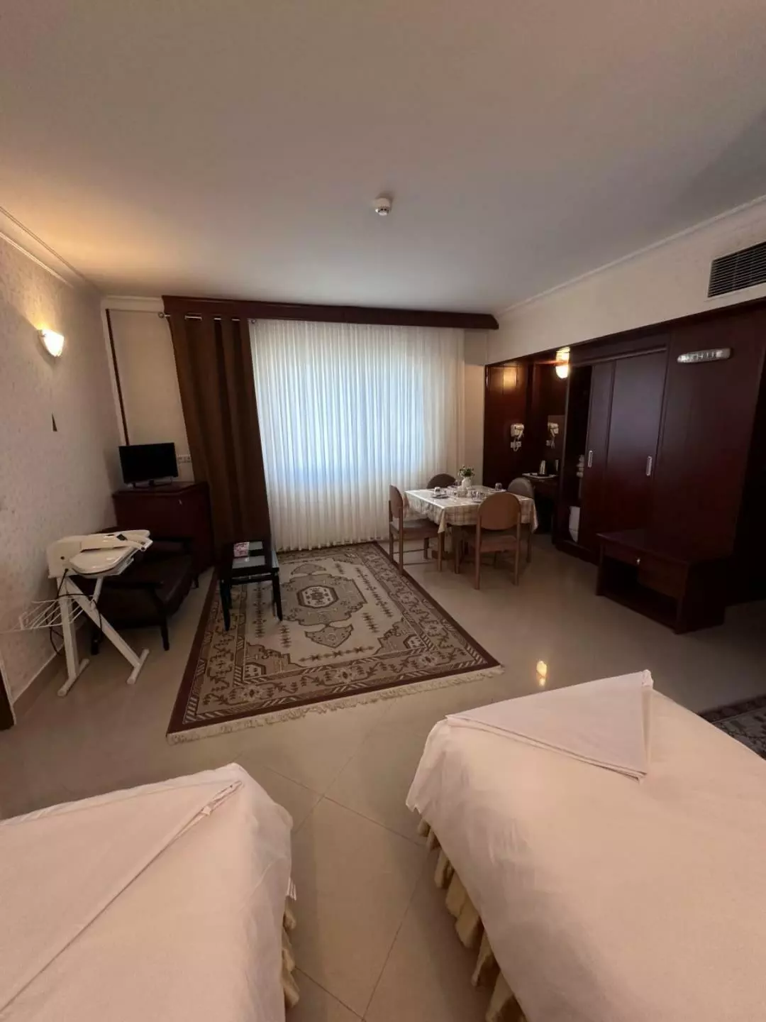 Helia Hotel