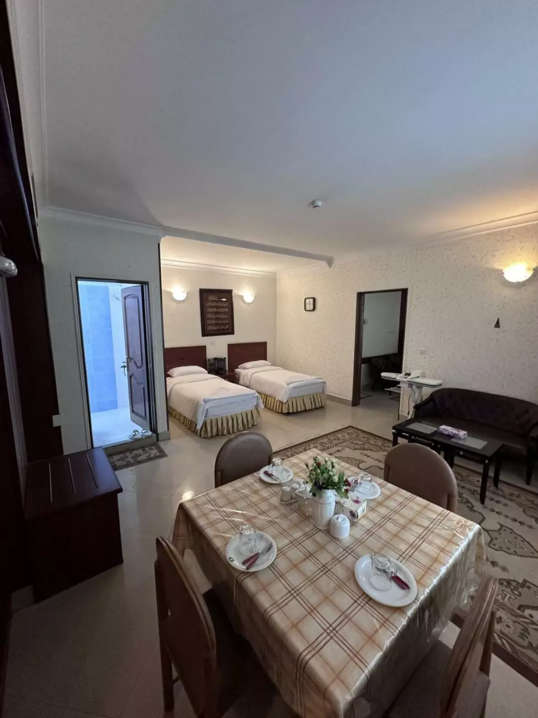 Helia Hotel