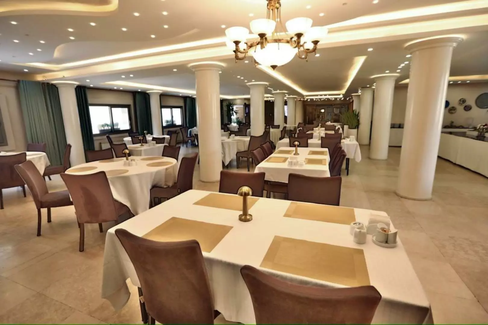 Isfahan Hotel