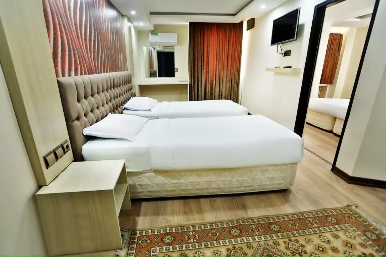 Isfahan Hotel