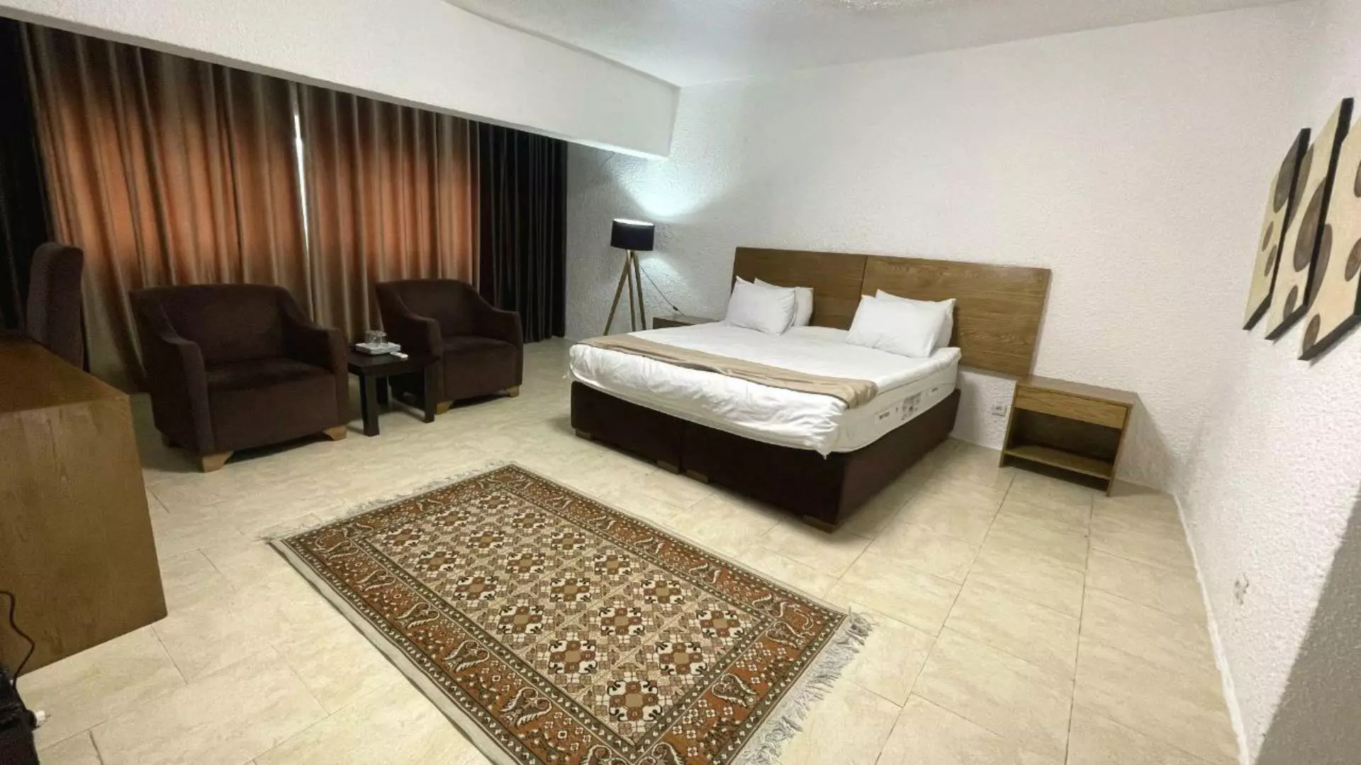 Goldis Hotel