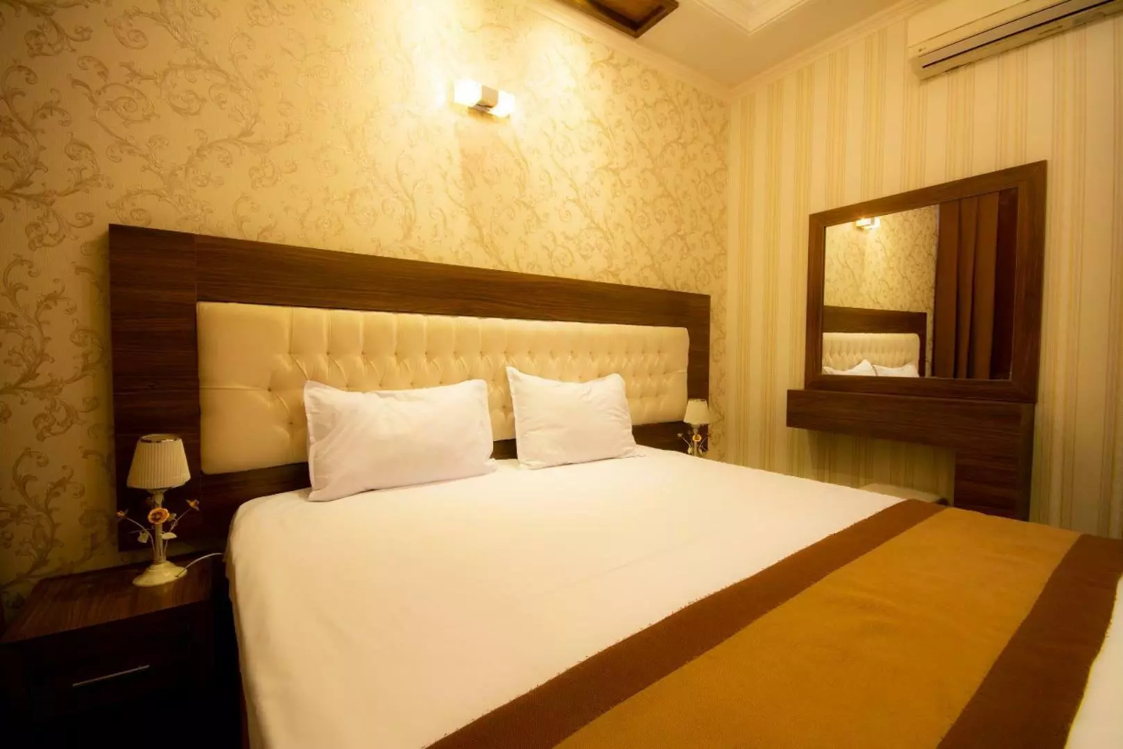 Zomorrod Apartment Hotel