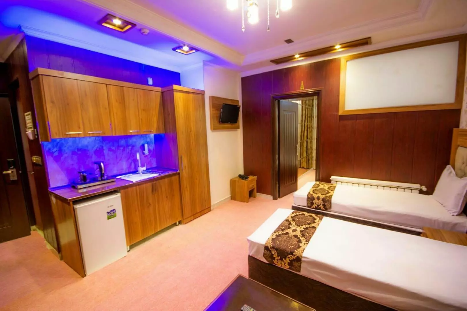 Zomorrod Apartment Hotel