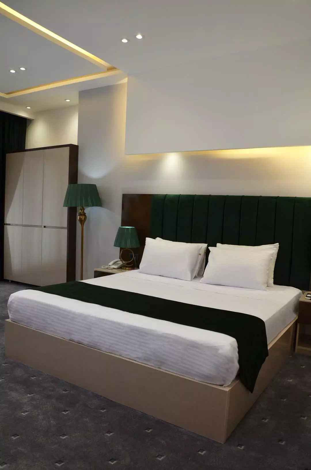 Morvarid Hotel