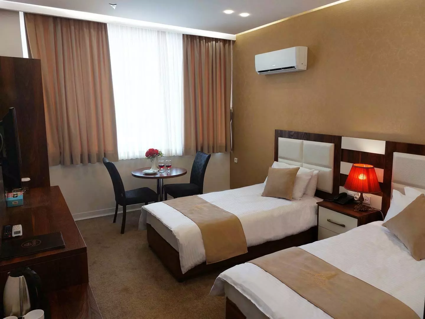 Morvarid Hotel