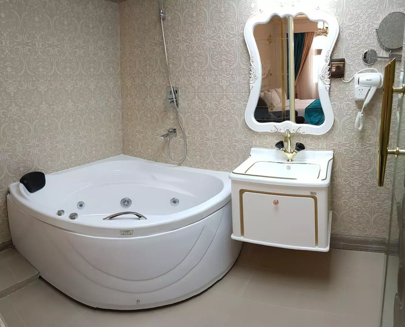 Adina Hotel