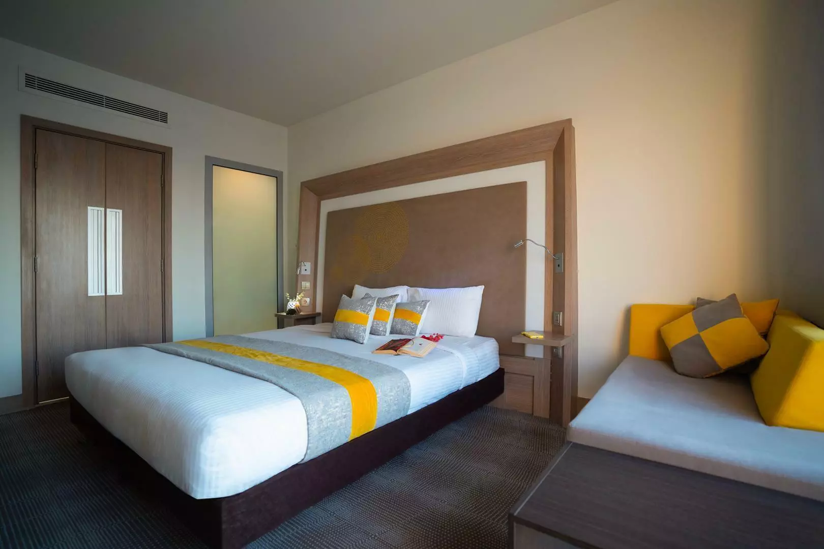 Rexan Hotel