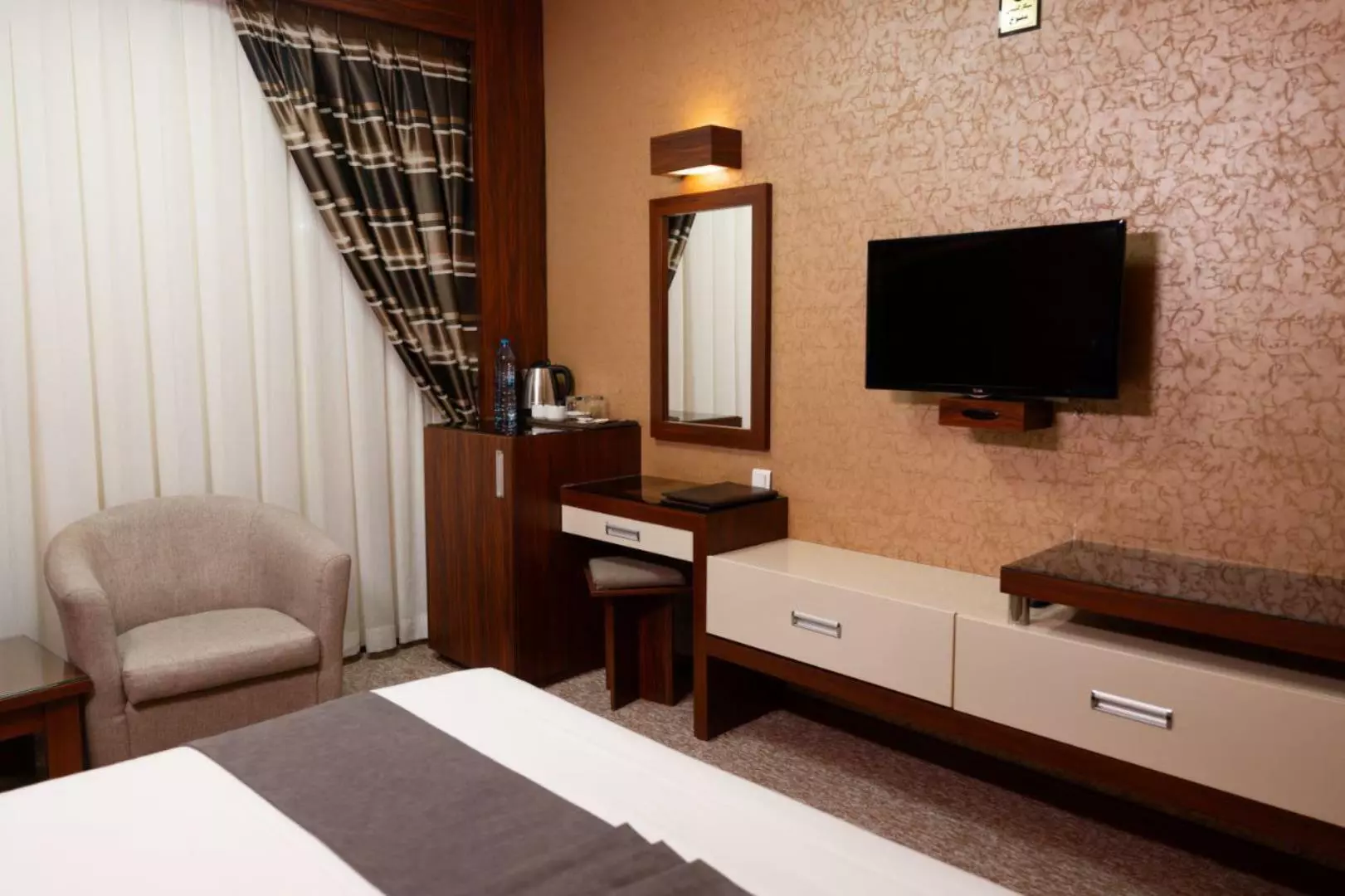 Helma Hotel